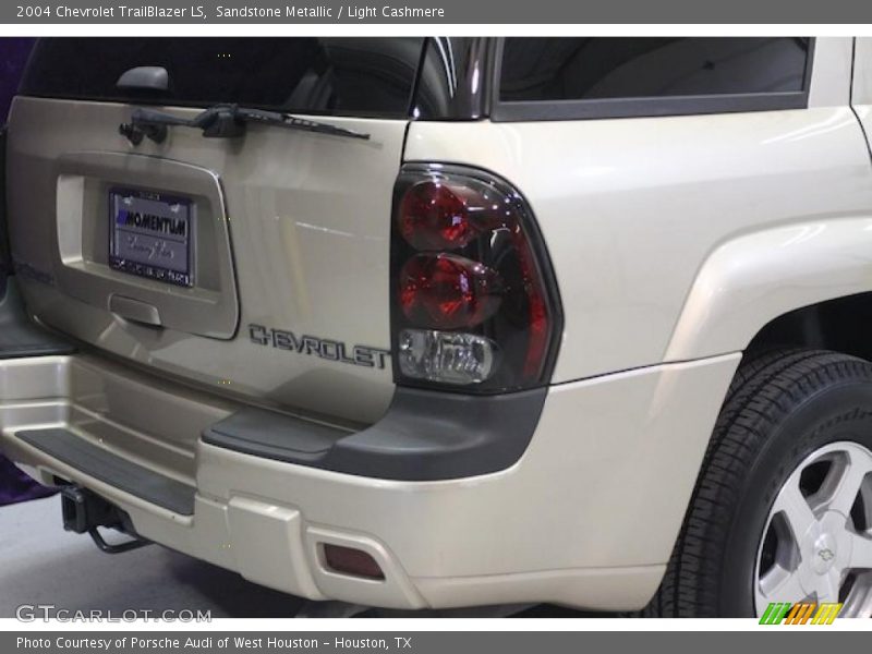 Sandstone Metallic / Light Cashmere 2004 Chevrolet TrailBlazer LS