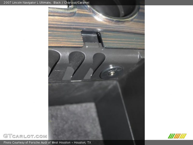 Black / Charcoal/Caramel 2007 Lincoln Navigator L Ultimate