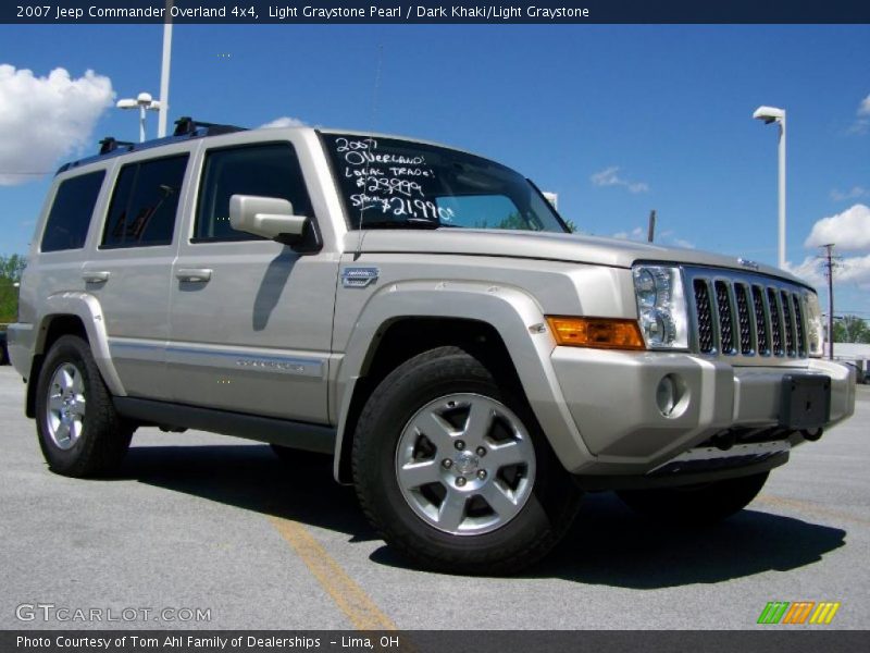 Light Graystone Pearl / Dark Khaki/Light Graystone 2007 Jeep Commander Overland 4x4
