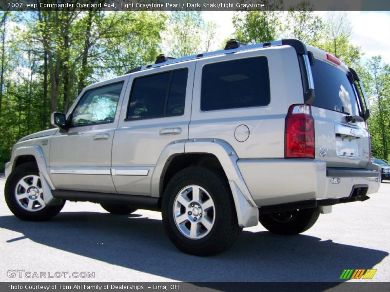 Light Graystone Pearl / Dark Khaki/Light Graystone 2007 Jeep Commander Overland 4x4