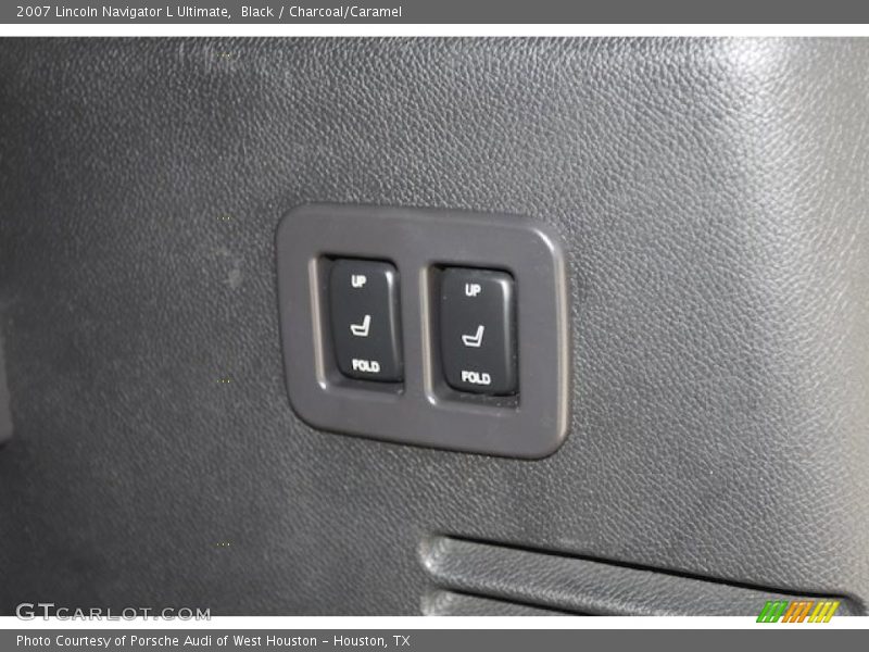 Black / Charcoal/Caramel 2007 Lincoln Navigator L Ultimate