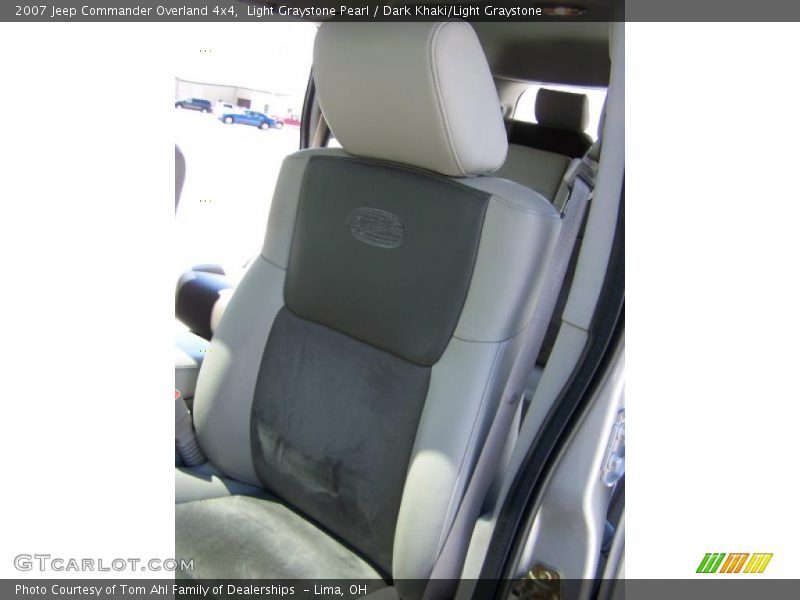 Light Graystone Pearl / Dark Khaki/Light Graystone 2007 Jeep Commander Overland 4x4