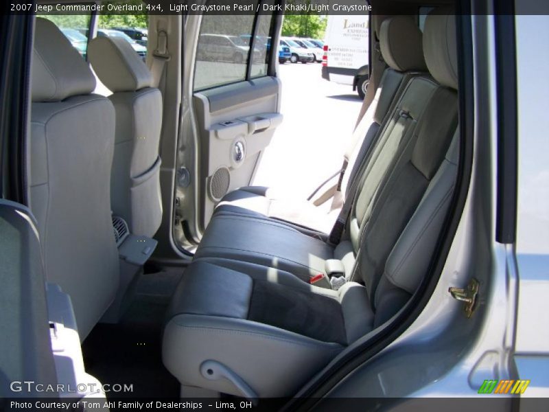 Light Graystone Pearl / Dark Khaki/Light Graystone 2007 Jeep Commander Overland 4x4
