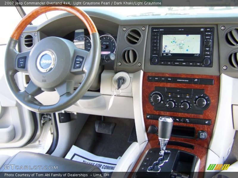 Light Graystone Pearl / Dark Khaki/Light Graystone 2007 Jeep Commander Overland 4x4