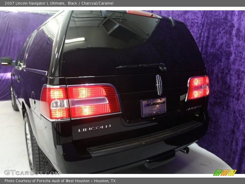 Black / Charcoal/Caramel 2007 Lincoln Navigator L Ultimate