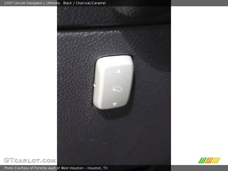 Black / Charcoal/Caramel 2007 Lincoln Navigator L Ultimate