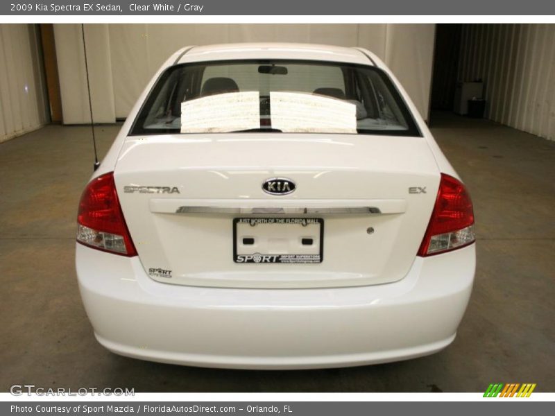 Clear White / Gray 2009 Kia Spectra EX Sedan