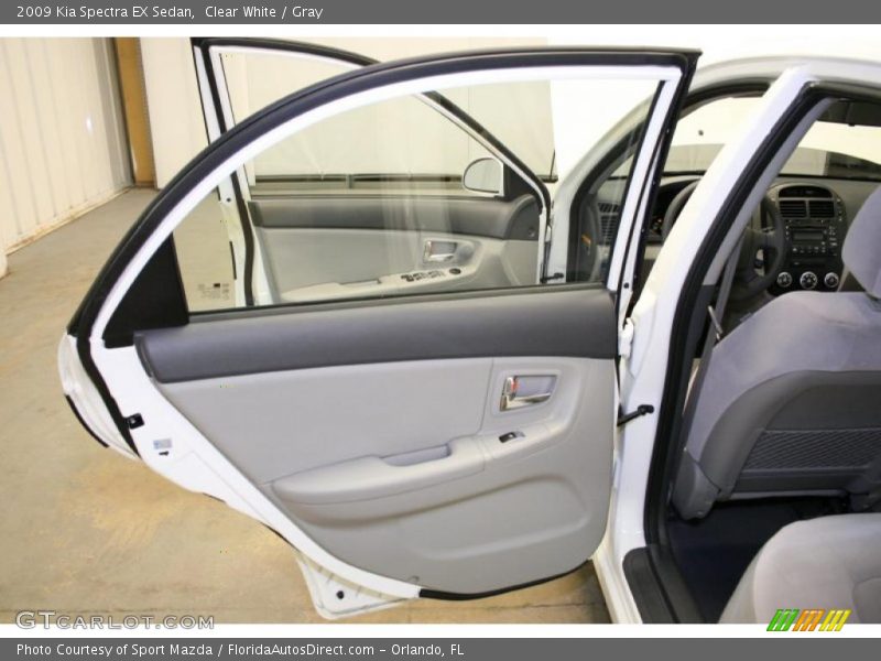 Clear White / Gray 2009 Kia Spectra EX Sedan