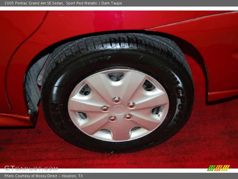 Sport Red Metallic / Dark Taupe 2005 Pontiac Grand Am SE Sedan