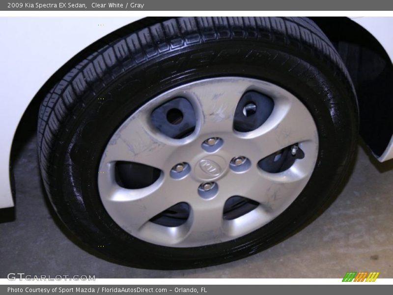 Clear White / Gray 2009 Kia Spectra EX Sedan