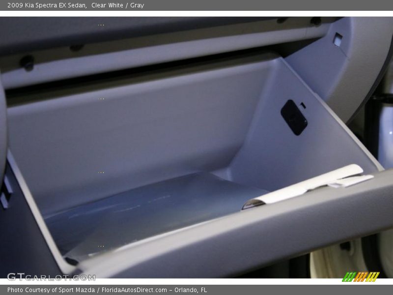 Clear White / Gray 2009 Kia Spectra EX Sedan