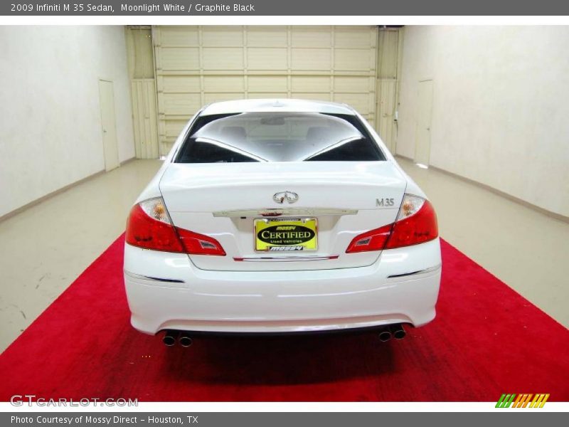 Moonlight White / Graphite Black 2009 Infiniti M 35 Sedan