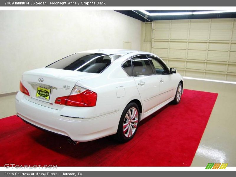 Moonlight White / Graphite Black 2009 Infiniti M 35 Sedan