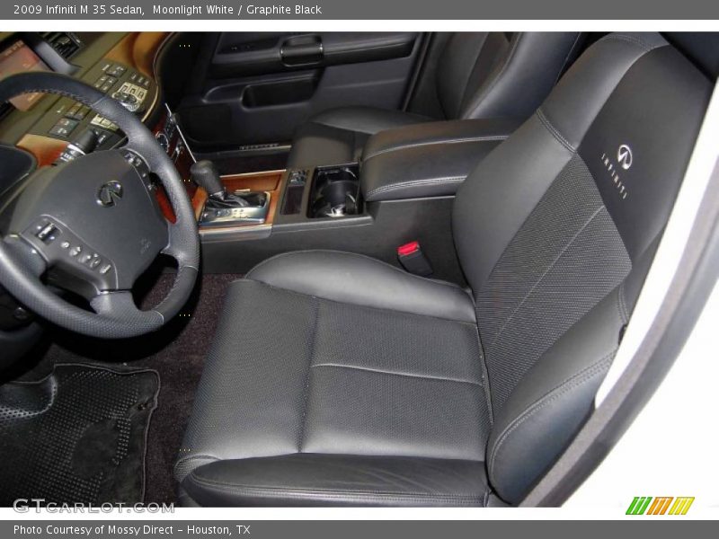 Moonlight White / Graphite Black 2009 Infiniti M 35 Sedan