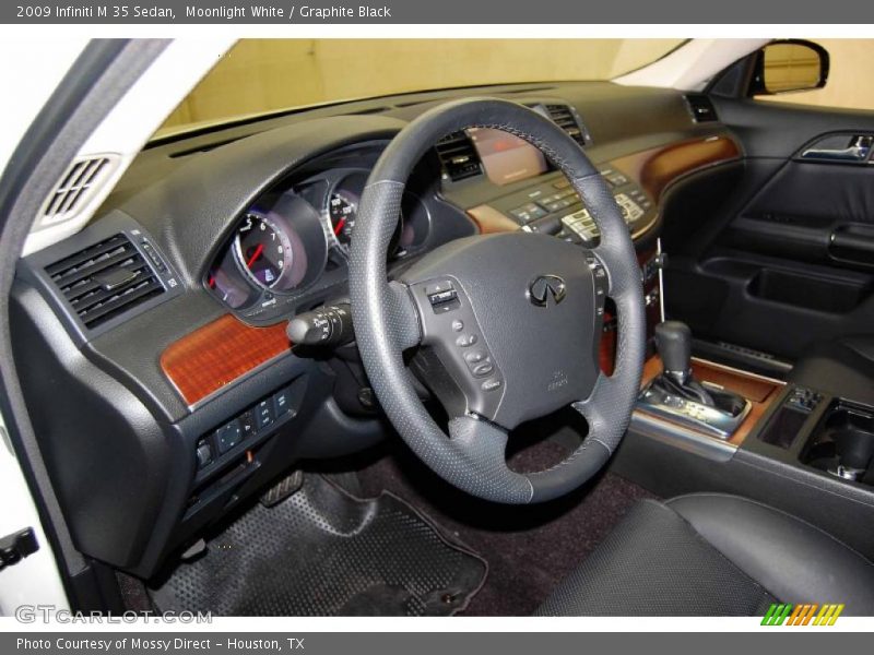 Moonlight White / Graphite Black 2009 Infiniti M 35 Sedan