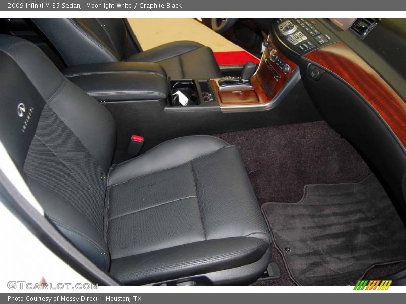 Moonlight White / Graphite Black 2009 Infiniti M 35 Sedan