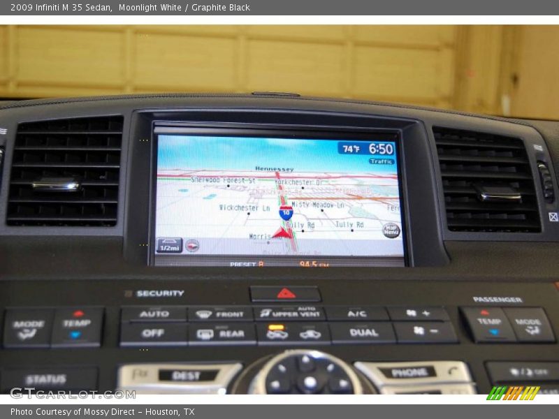 Moonlight White / Graphite Black 2009 Infiniti M 35 Sedan