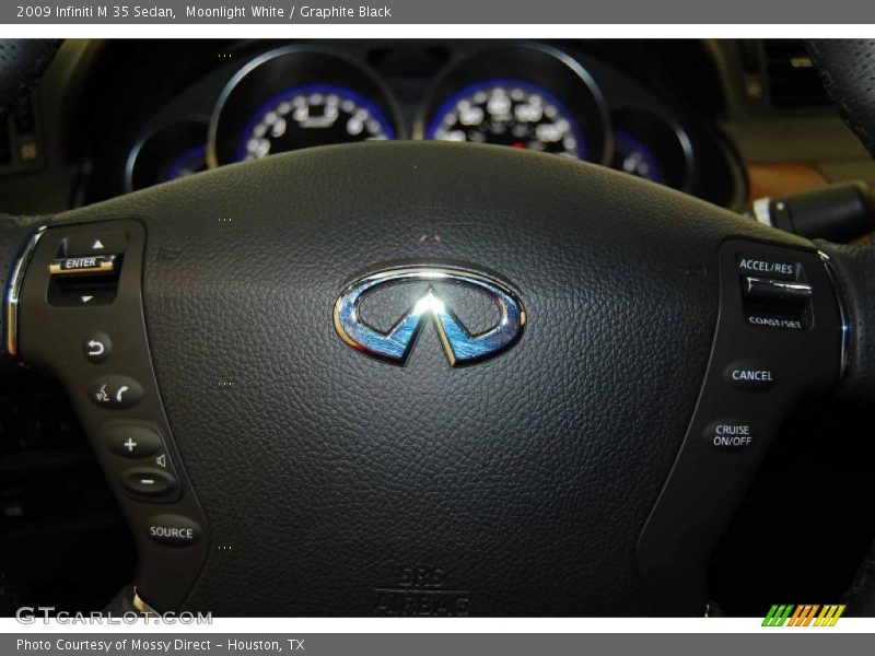 Moonlight White / Graphite Black 2009 Infiniti M 35 Sedan