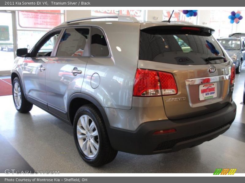 Titanium Silver / Black 2011 Kia Sorento EX V6
