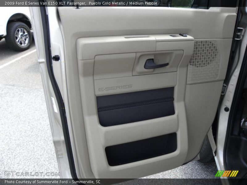 Pueblo Gold Metallic / Medium Pebble 2009 Ford E Series Van E150 XLT Passenger
