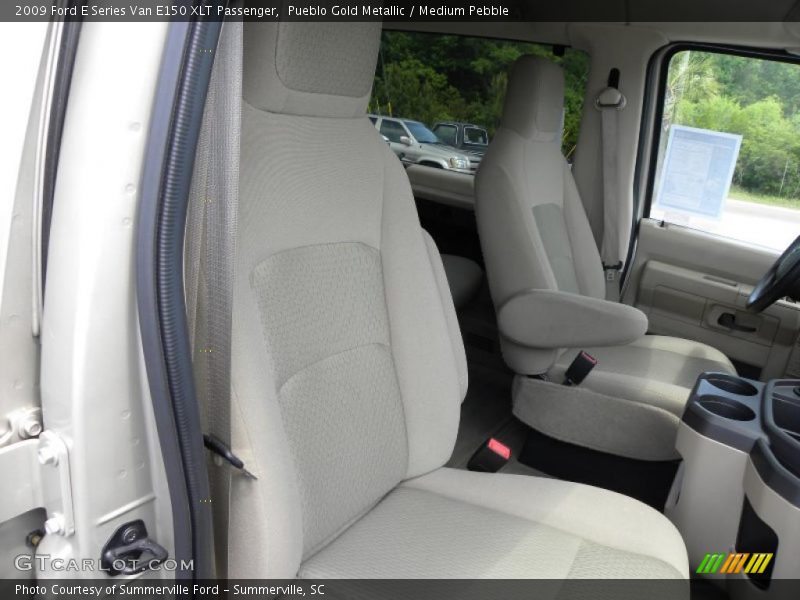 Pueblo Gold Metallic / Medium Pebble 2009 Ford E Series Van E150 XLT Passenger