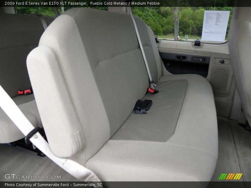 Pueblo Gold Metallic / Medium Pebble 2009 Ford E Series Van E150 XLT Passenger