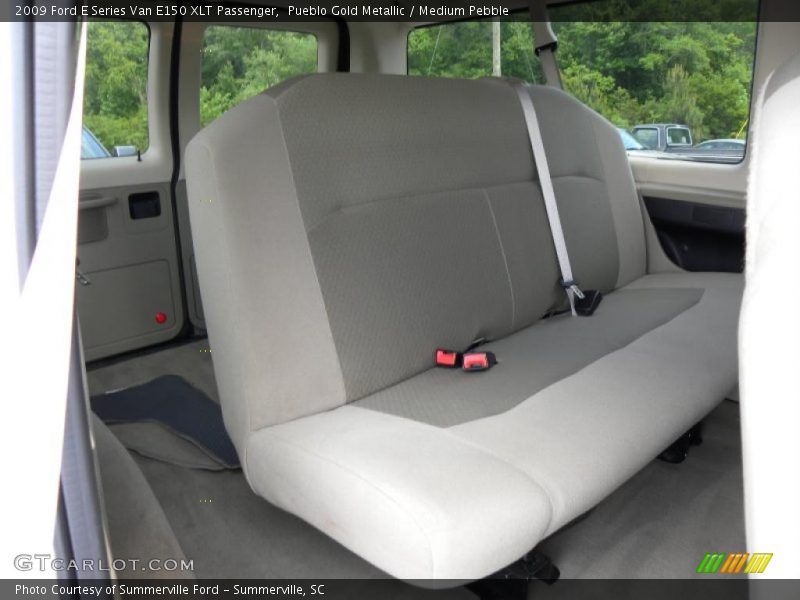 Pueblo Gold Metallic / Medium Pebble 2009 Ford E Series Van E150 XLT Passenger