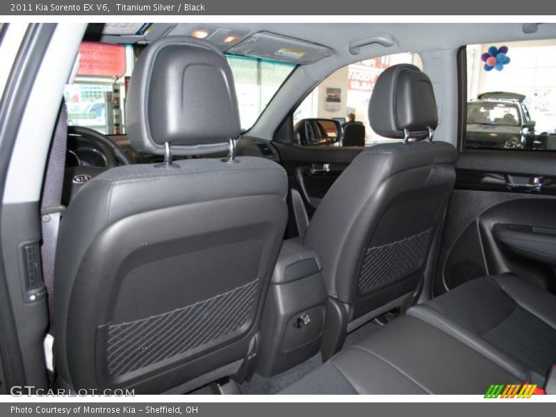Titanium Silver / Black 2011 Kia Sorento EX V6