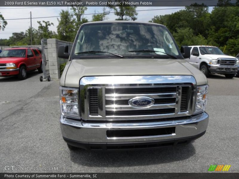 Pueblo Gold Metallic / Medium Pebble 2009 Ford E Series Van E150 XLT Passenger