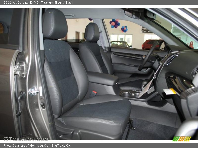 Titanium Silver / Black 2011 Kia Sorento EX V6