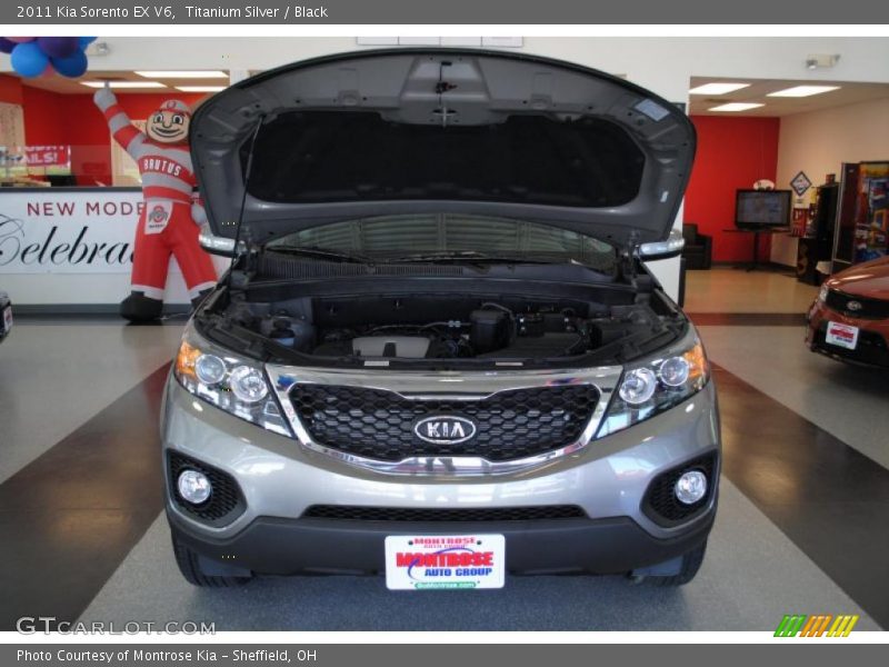 Titanium Silver / Black 2011 Kia Sorento EX V6