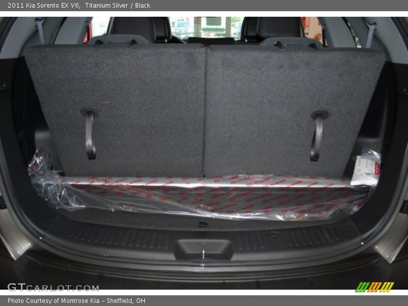 Titanium Silver / Black 2011 Kia Sorento EX V6