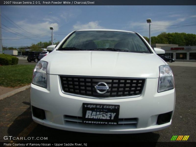 Fresh Powder White / Charcoal/Steel 2007 Nissan Sentra 2.0 S