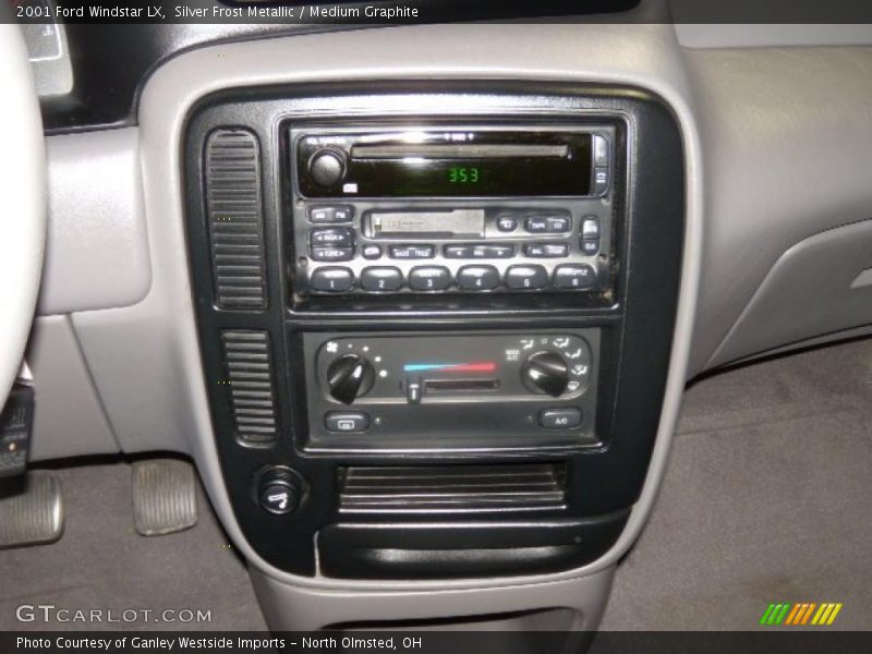 Silver Frost Metallic / Medium Graphite 2001 Ford Windstar LX