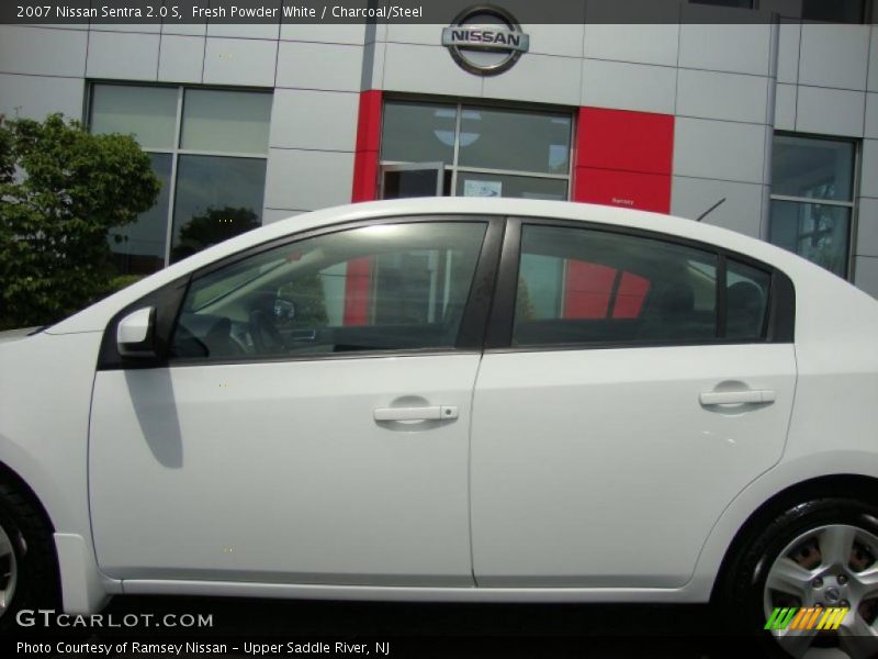Fresh Powder White / Charcoal/Steel 2007 Nissan Sentra 2.0 S