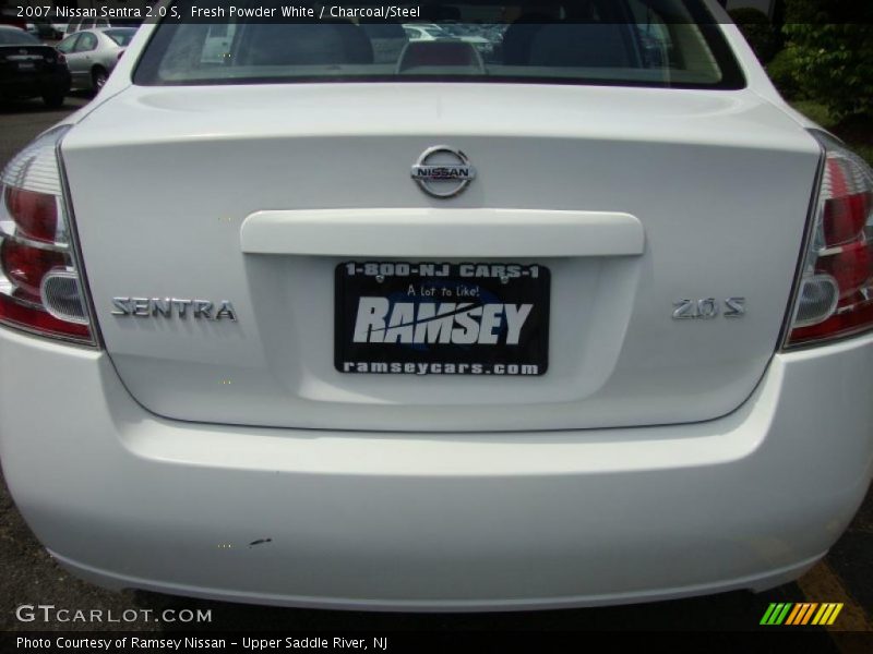 Fresh Powder White / Charcoal/Steel 2007 Nissan Sentra 2.0 S