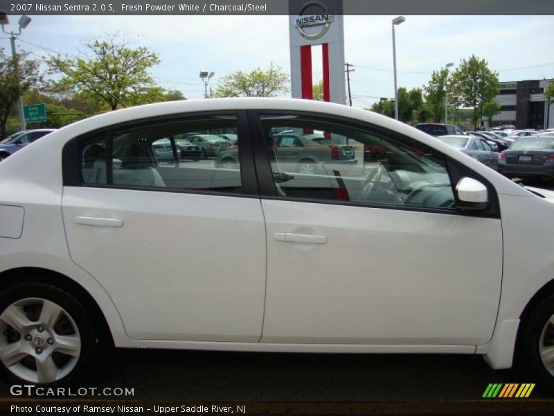 Fresh Powder White / Charcoal/Steel 2007 Nissan Sentra 2.0 S