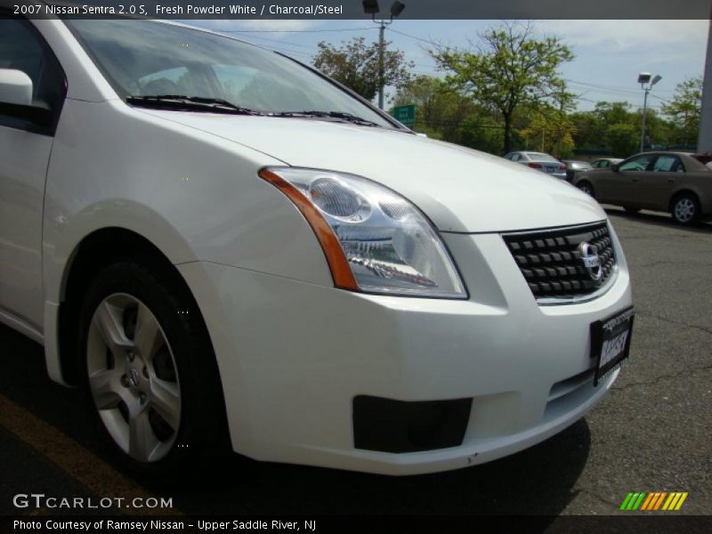 Fresh Powder White / Charcoal/Steel 2007 Nissan Sentra 2.0 S