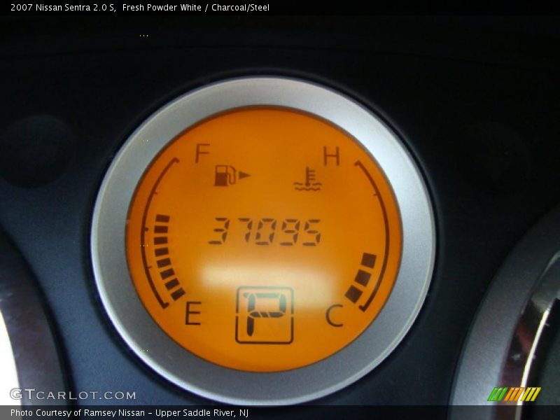 Fresh Powder White / Charcoal/Steel 2007 Nissan Sentra 2.0 S