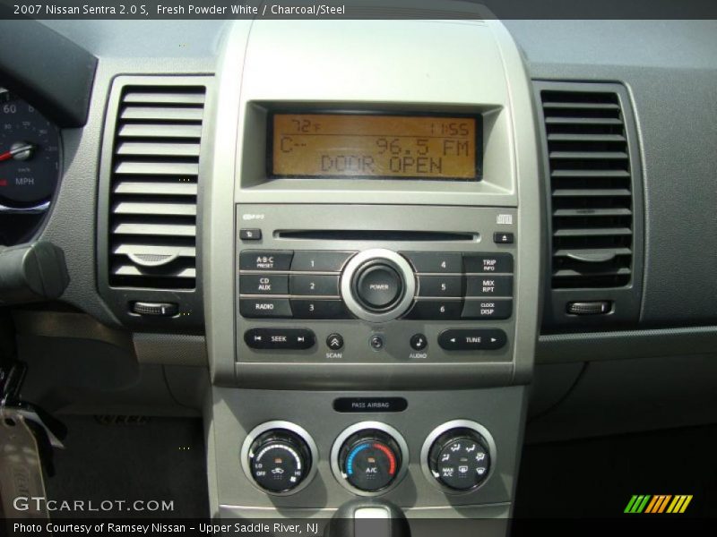 Fresh Powder White / Charcoal/Steel 2007 Nissan Sentra 2.0 S