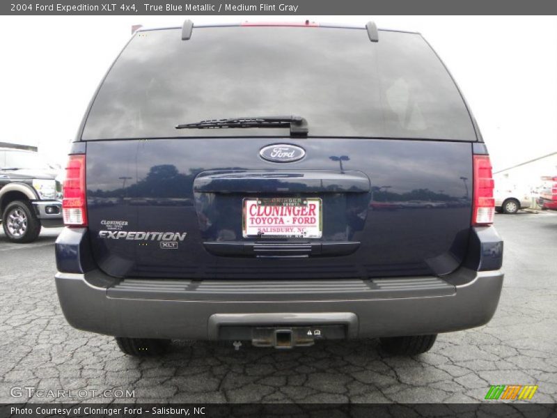 True Blue Metallic / Medium Flint Gray 2004 Ford Expedition XLT 4x4
