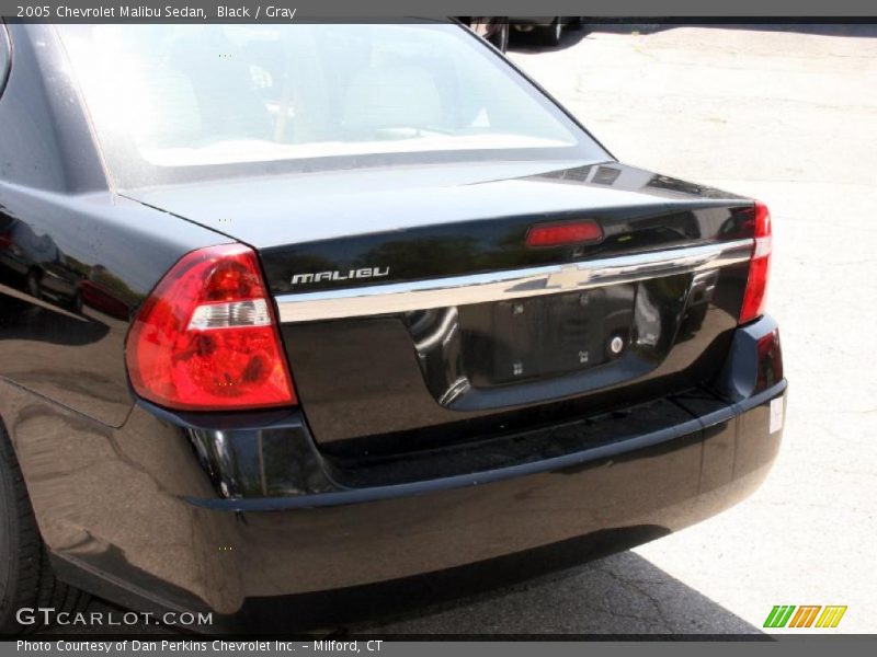 Black / Gray 2005 Chevrolet Malibu Sedan