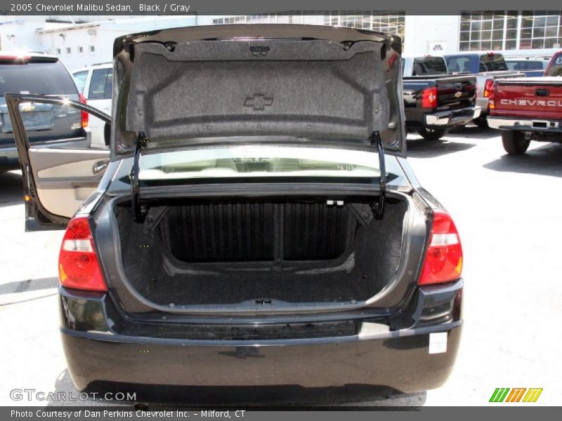 Black / Gray 2005 Chevrolet Malibu Sedan