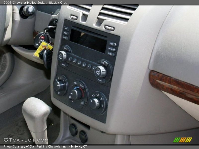 Black / Gray 2005 Chevrolet Malibu Sedan