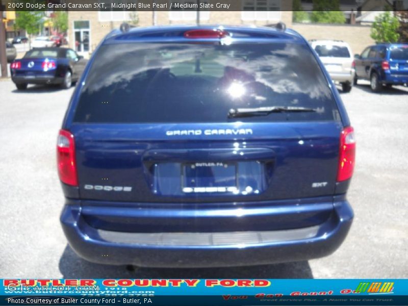 Midnight Blue Pearl / Medium Slate Gray 2005 Dodge Grand Caravan SXT