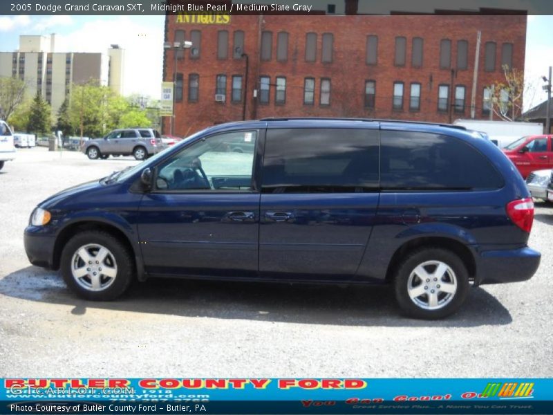 Midnight Blue Pearl / Medium Slate Gray 2005 Dodge Grand Caravan SXT