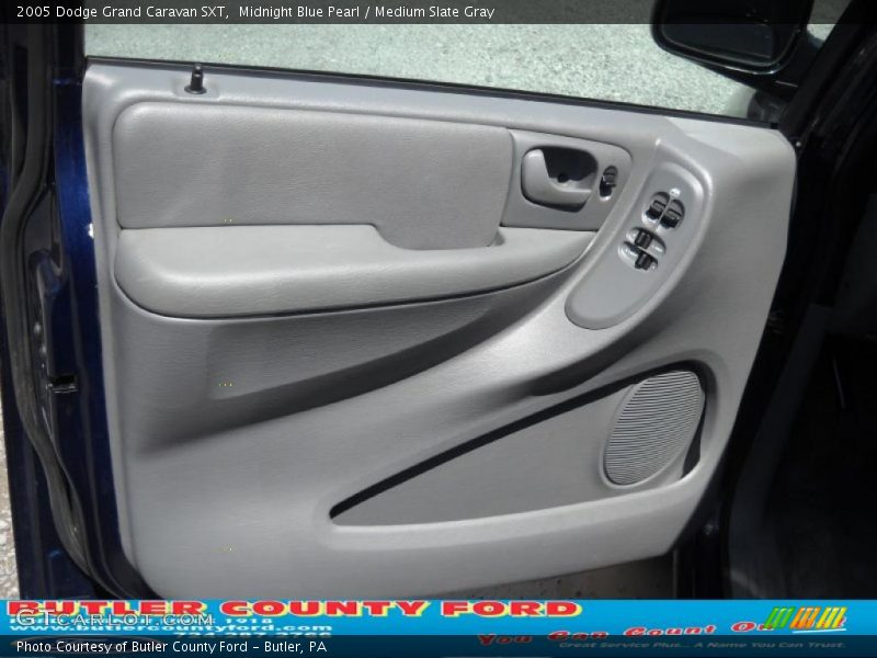 Midnight Blue Pearl / Medium Slate Gray 2005 Dodge Grand Caravan SXT