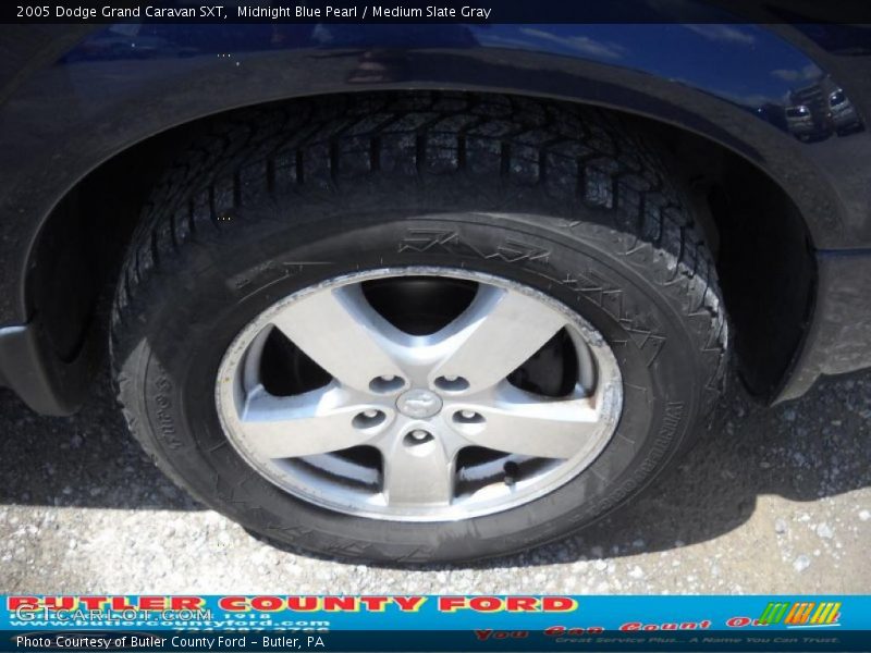 Midnight Blue Pearl / Medium Slate Gray 2005 Dodge Grand Caravan SXT