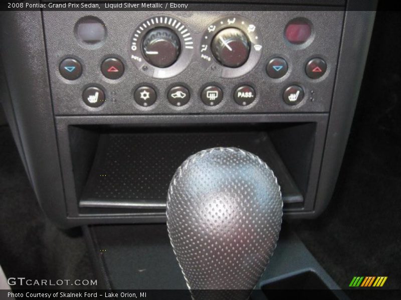 Liquid Silver Metallic / Ebony 2008 Pontiac Grand Prix Sedan