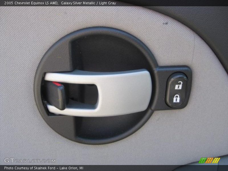 Galaxy Silver Metallic / Light Gray 2005 Chevrolet Equinox LS AWD